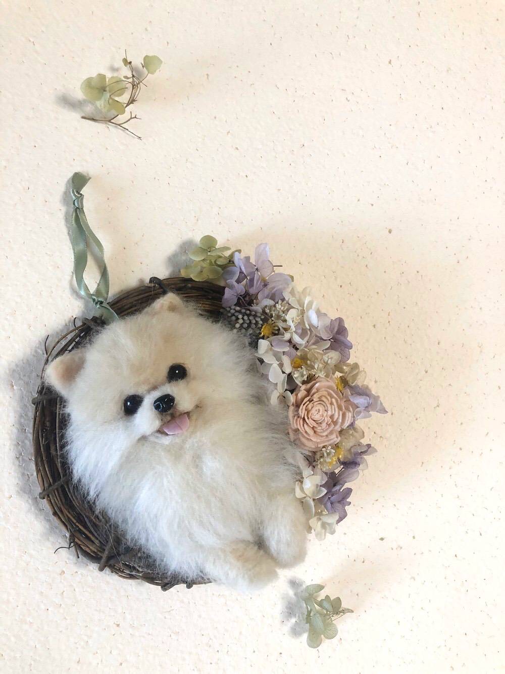 羊毛フェルト　ポメラニアン ニコニコポメちゃんのリース 羊毛フェルト ポメラニアン 羊毛