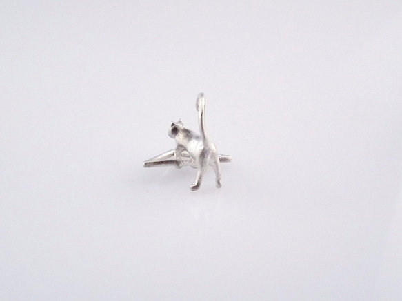 【河圖工坊】喵星銀系列Silver cat pendant／925純銀吊墜．首飾．項鍊／想看看世界的貓 第3張的照片