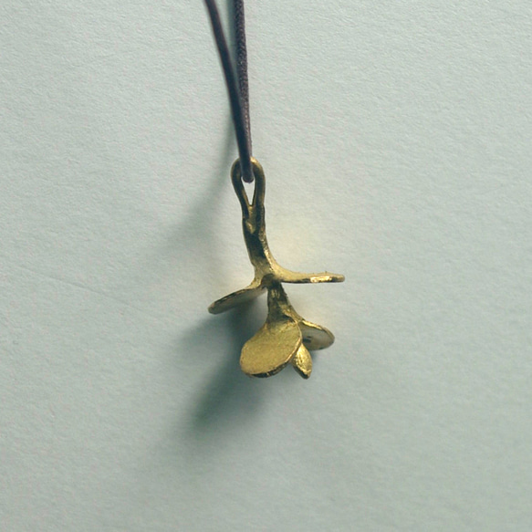 桉樹耳環吊飾（黃銅） 第8張的照片