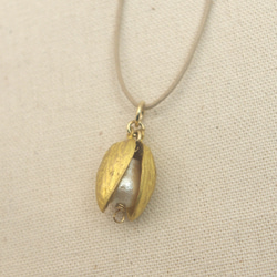 開心果項鍊（黃銅/棉珍珠） 第4張的照片