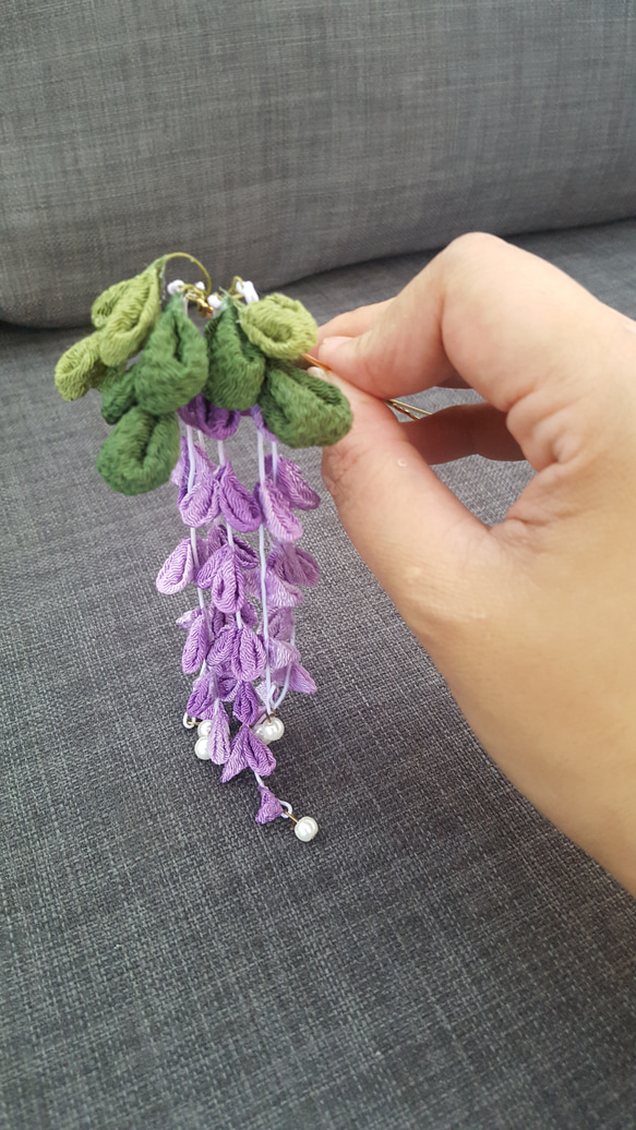 つまみ細工 藤の花 紫 2枚目の画像