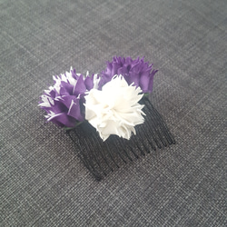 つまみ細工 カーネーション 紫×白 3枚目の画像