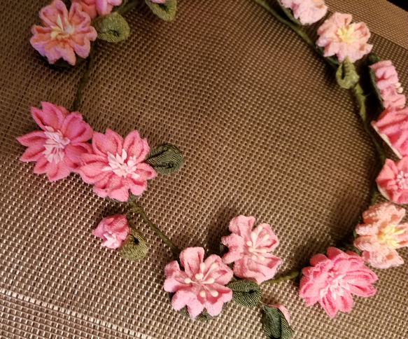 つまみ細工 桜 さくら 花かんむり 髪飾り 2枚目の画像