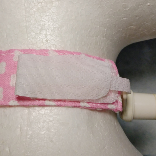 受注制作《ダブルガーゼ》気管切開カニューレホルダー 1本型 オサエ