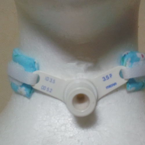 受注制作《ダブルガーゼ》気管切開カニューレホルダー1本型 綿入り 3本