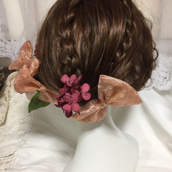 成人式髪飾り☆リボンと薔薇と紫陽花 2枚目の画像