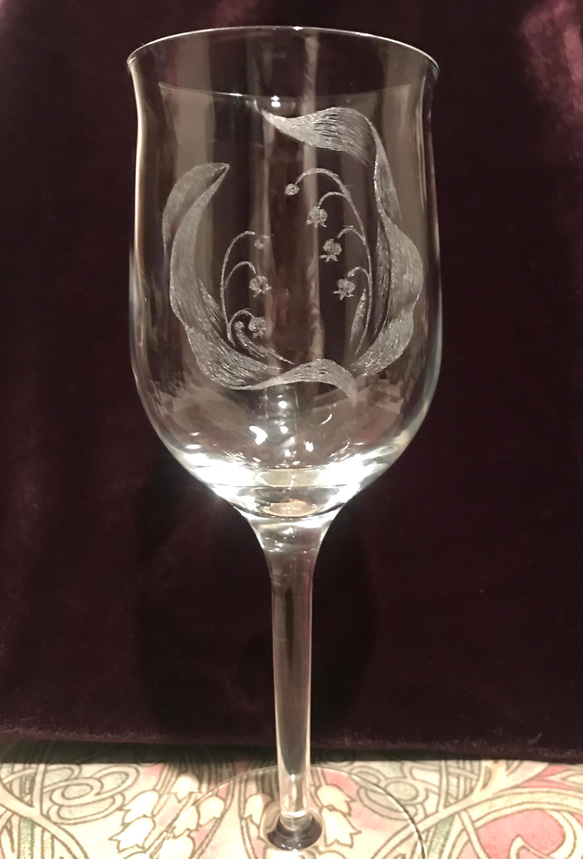 すずらんのワイングラス①〜手彫りガラス〜 4枚目の画像