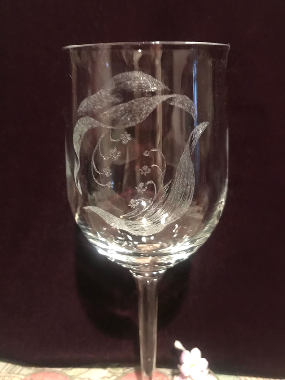 すずらんのワイングラス〜手彫りガラス〜 7枚目の画像