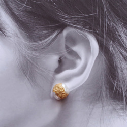 《sold》 真珠と金の鉱石粒 -A- 　ピアス／イヤリング　小ぶり　f-102-3 4枚目の画像