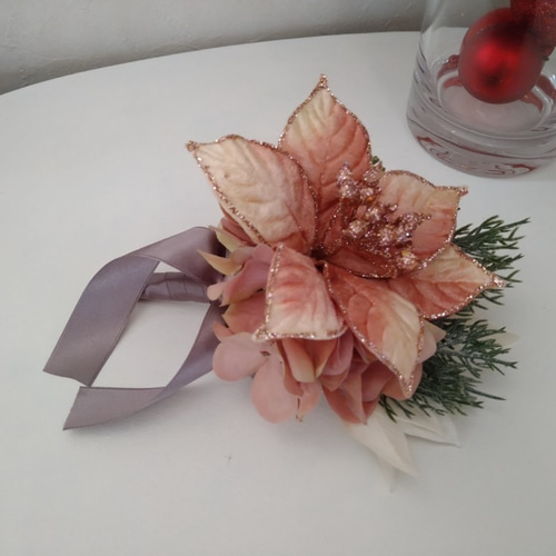 クレイフラワー♡ロココ調リボン台にピンクのポインセチア♡クリスマス♡ハンドメイド クリスマス ポインセチアのミニブーケ アーティフィシャルフラワー