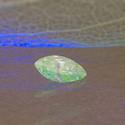 強蛍光イエローダイヤモンド0.10ct　B-449rcy 3枚目の画像