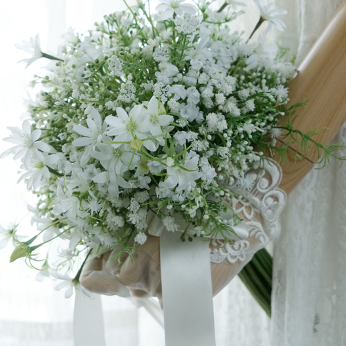 白い小花のクラッチブーケ ブーケ nanohana-marche 通販 9461079