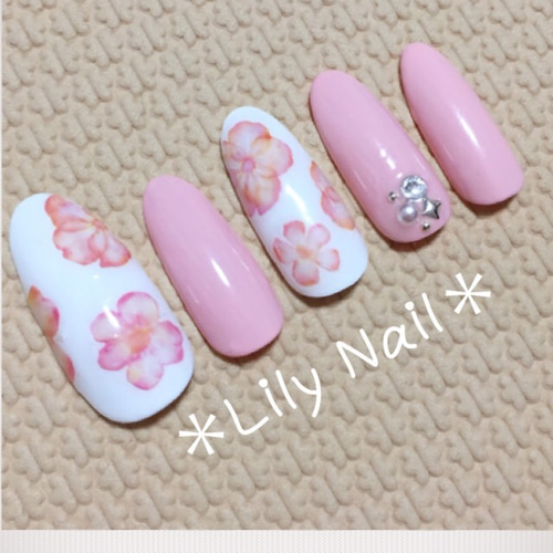 たらしこみアート風♡フラワーネイルチップ ネイルチップ（つけ爪