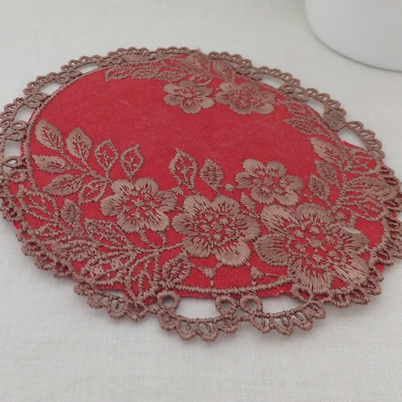 冬梅刺繡蕾絲墊 置物墊 杯墊 家飾墊-紅色 第3張的照片