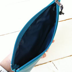 本革フラットポーチL◆再生ボタン(ターコイズ)◆いろいろ使える♪横長マルチレザーケース◇皮 6枚目の画像