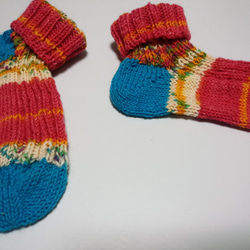 洗濯機で回せる　手編みの子供用靴下 2枚目の画像