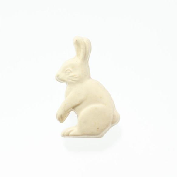 陶器ブローチ　ウサギ(兎) 3枚目の画像