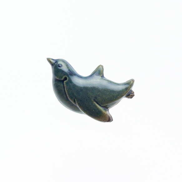 陶器ブローチ　ペンギン(泳) 4枚目の画像
