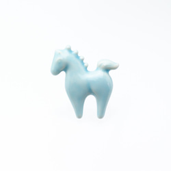 陶器ブローチ　ウマ(馬)パステル 3枚目の画像
