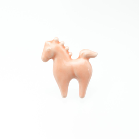 陶器ブローチ　ウマ(馬)パステル 5枚目の画像