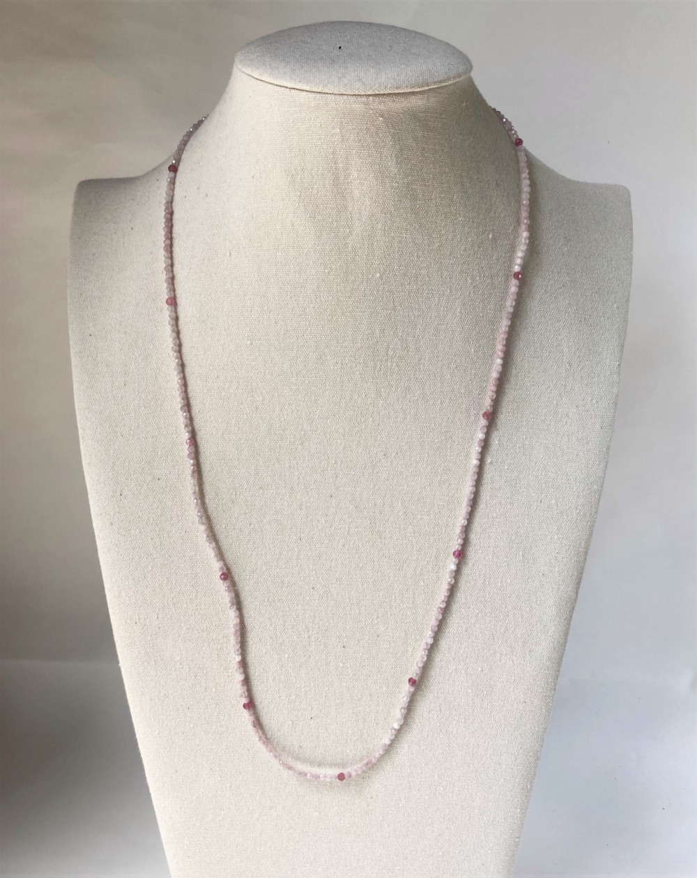 クンツァイトとピンクトルマリンのロングネックレス