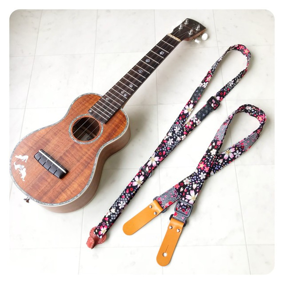 ウクレレストラップ[桜舞う和柄] 楽器・アクセサリ 鈴蘭小道