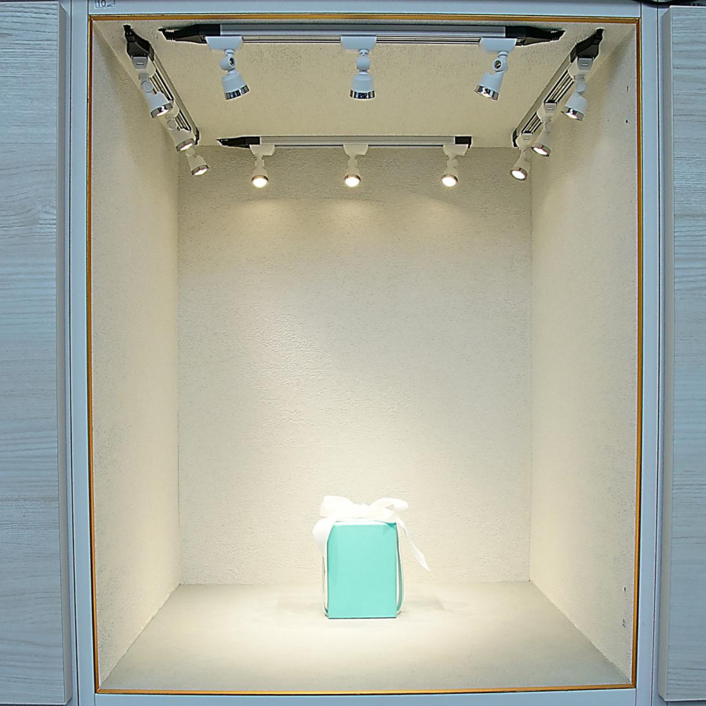 在庫SALE❤️撮影用 ブライス 3面ドールハウス 家具等4個付き