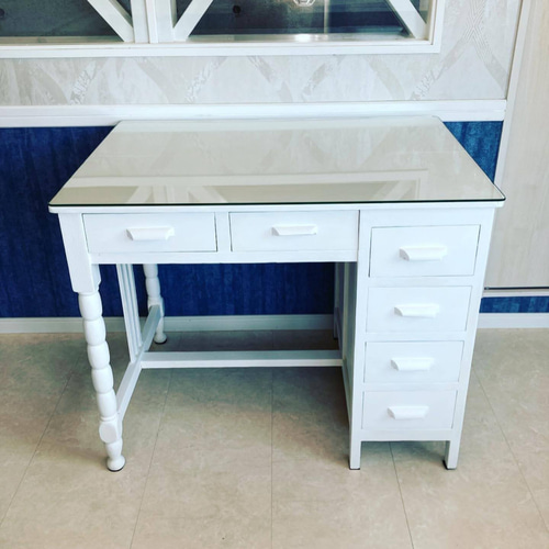 1064 白ペンキのミシンテーブル　デスク　リメイク　古家具　レトロ　シャビー 1064 白ペンキのミシンテーブル デスク リメイク 古家具 レトロ