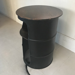ドラム缶使用テーブル ブラック 2枚目の画像