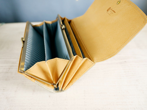 ｷｭｲｰﾙﾃﾞｿﾝ 大容量で使いやすい中がま口の長財布 上質レザーの魅力的ながま口財布 《アイスグレー》CU015GY 5枚目の画像