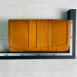 Cuir de Son 大容量、易於使用的中型長錢包 由優質皮革《Ivory》製成的迷人錢包 CU015IV 第7張的照片