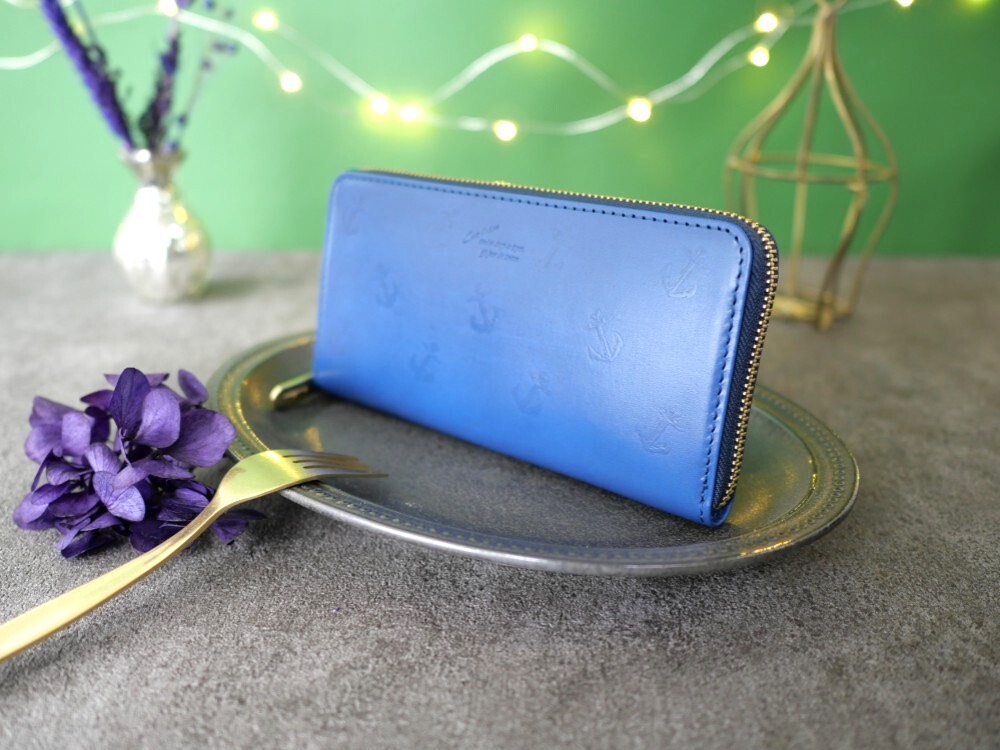 ｷｭｲｰﾙﾃﾞｿﾝ スタイリッシュにかっこよく！シンプルで個性的な長財布　キレイ色財布 《ブルー》CU213BL