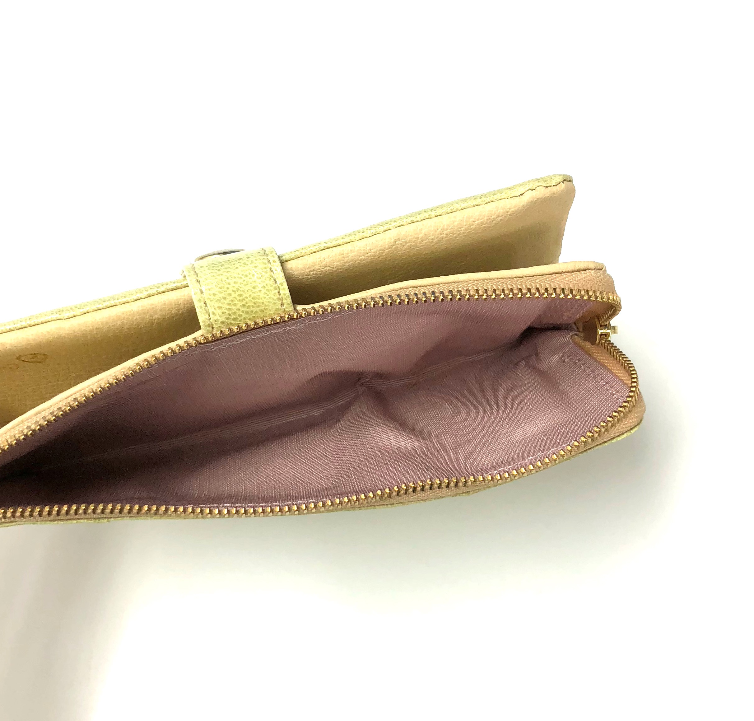 ｷｭｲｰﾙﾃﾞｿﾝ コンパクトスリムで軽い 長財布　上品な素材感とスマートなデザインの 財布 《グリーン》CU210