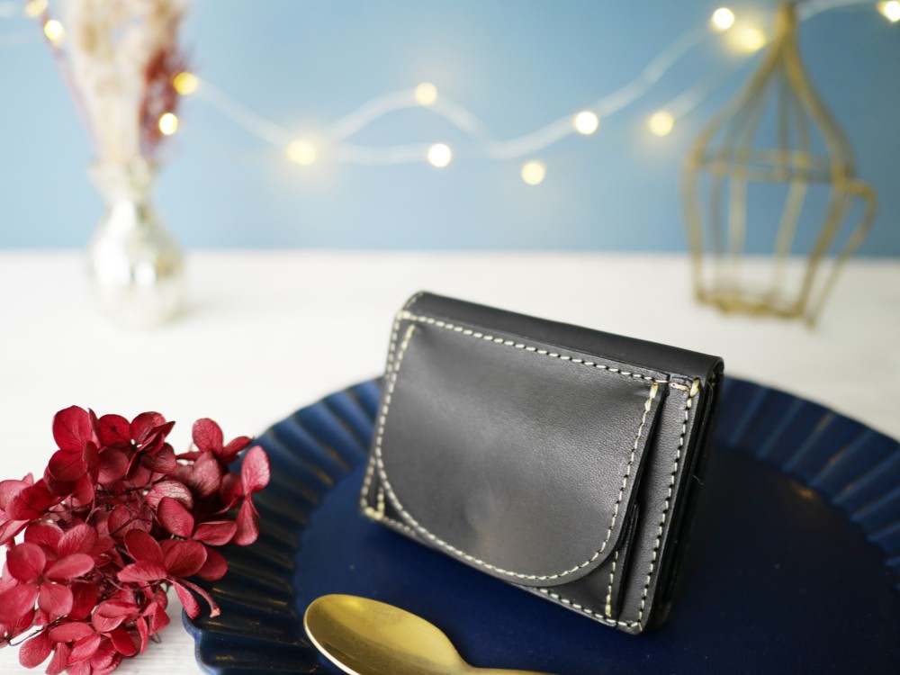 TK03BK 栃木レザー　コンパクト財布　ミニ財布　小さい　手のひら　シンプル　ミニマム　３つ折り　折財布