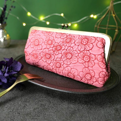 【訳あり】スリムなのに大容量な長財布 目と手で味わうがま口財布　お花の優しさ 《ピンク》CU116PK 1枚目の画像
