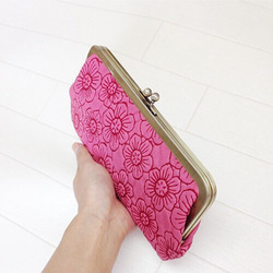 【訳あり】スリムなのに大容量な長財布 目と手で味わうがま口財布　お花の優しさ 《ピンク》CU116PK 2枚目の画像