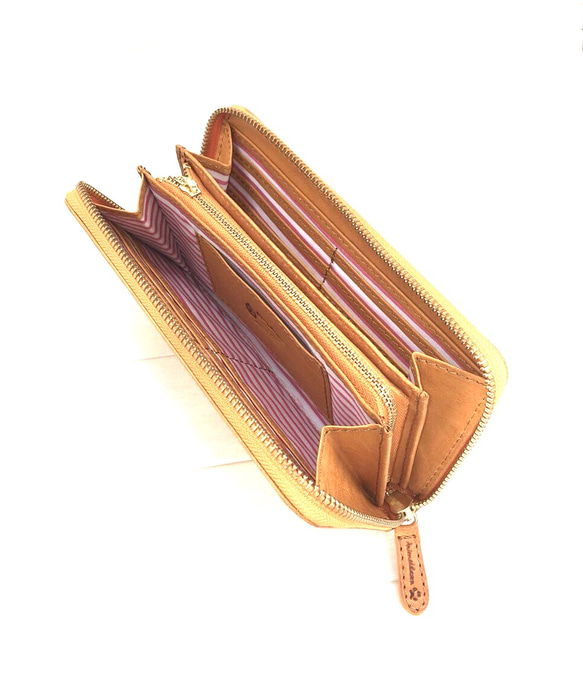 ｷｭｲｰﾙﾃﾞｿﾝ キュートなネコの型押しの長財布　上質レザーのかわいいラウンドファスナー 《イエロー》CU181CA 4枚目の画像