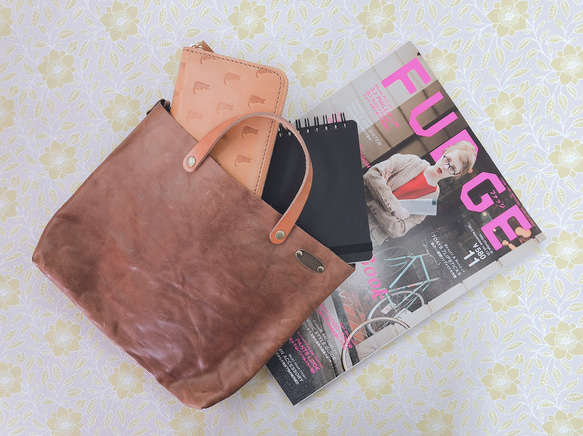 ｷｭｲｰﾙﾃﾞｿﾝ キュートなネコの型押しの長財布　上質レザーのかわいいラウンドファスナー 《イエロー》CU181CA 6枚目の画像