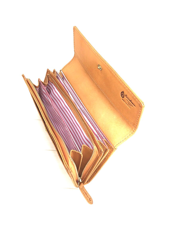 ｷｭｲｰﾙﾃﾞｿﾝ キュートなウサギ型押しの長財布　上質レザーのかわいい収納抜群なフラップ財布 《イエロー》CU185 2枚目の画像