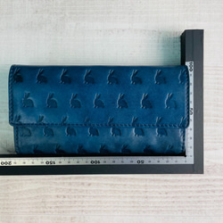 ｷｭｲｰﾙﾃﾞｿﾝ キュートなウサギ型押しの長財布　上質レザーのかわいい収納抜群なフラップ財布 《イエロー》CU185 6枚目の画像