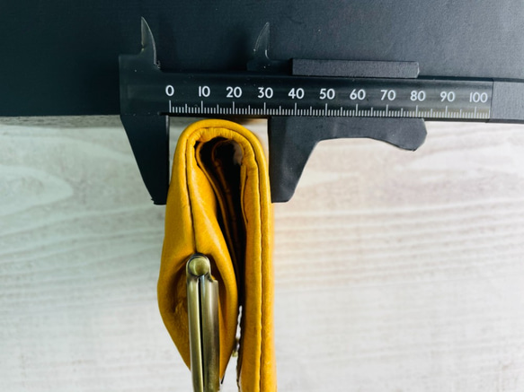 ｷｭｲｰﾙﾃﾞｿﾝ キュートなウサギ型押しの がま口　コンパクトなのに大容量な 二つ折り 財布《イエロー》CU186YE 9枚目の画像