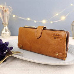 ｷｭｲｰﾙﾃﾞｿﾝ スリムなのに大容量な長財布 上質レザーの魅力的なデザインと質感 《ベージュ》CU188BE 1枚目の画像