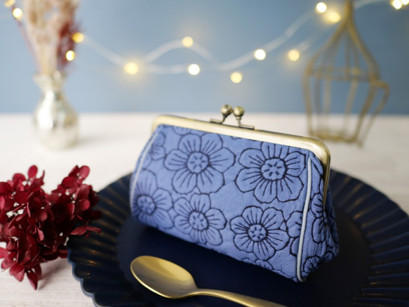 【SALE】CU176BL　iQOS アイコス フラワー　花　ポーチ　革　レザーソフト　がま口　お薬 アクセサリー 小物 1枚目の画像