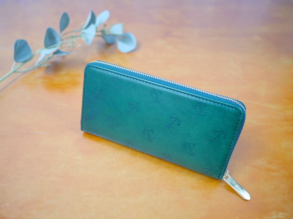 ｷｭｲｰﾙﾃﾞｿﾝ スタイリッシュにかっこよく！シンプルで個性的な長財布　キレイ色財布 《グリーン》CU213GR 2枚目の画像