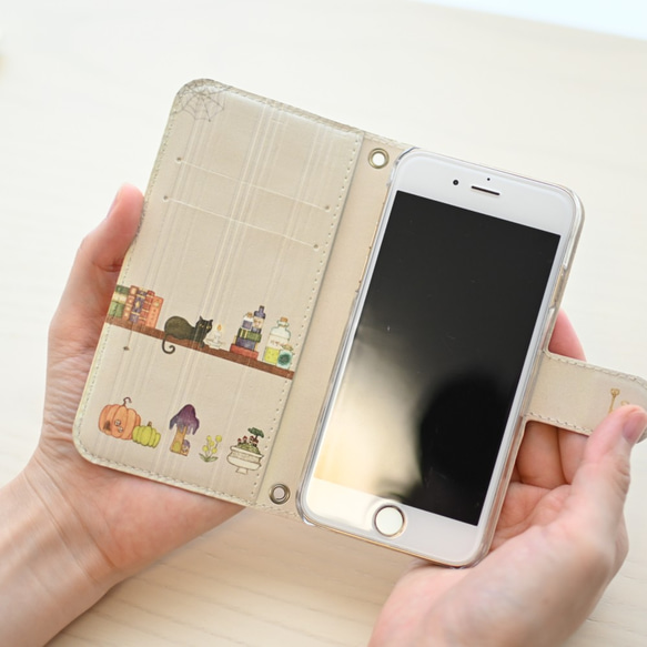 iPhone15〜【ベルト付き】アンドロイド対応・手帳型スマホケース「魔法使いの部屋」　内側デザイン可！ 7枚目の画像