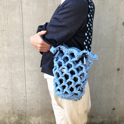 【お家時間☆】アップサイクルヤーン　ネットバッグかぎ針編みキット　「TWINS」水色 3枚目の画像