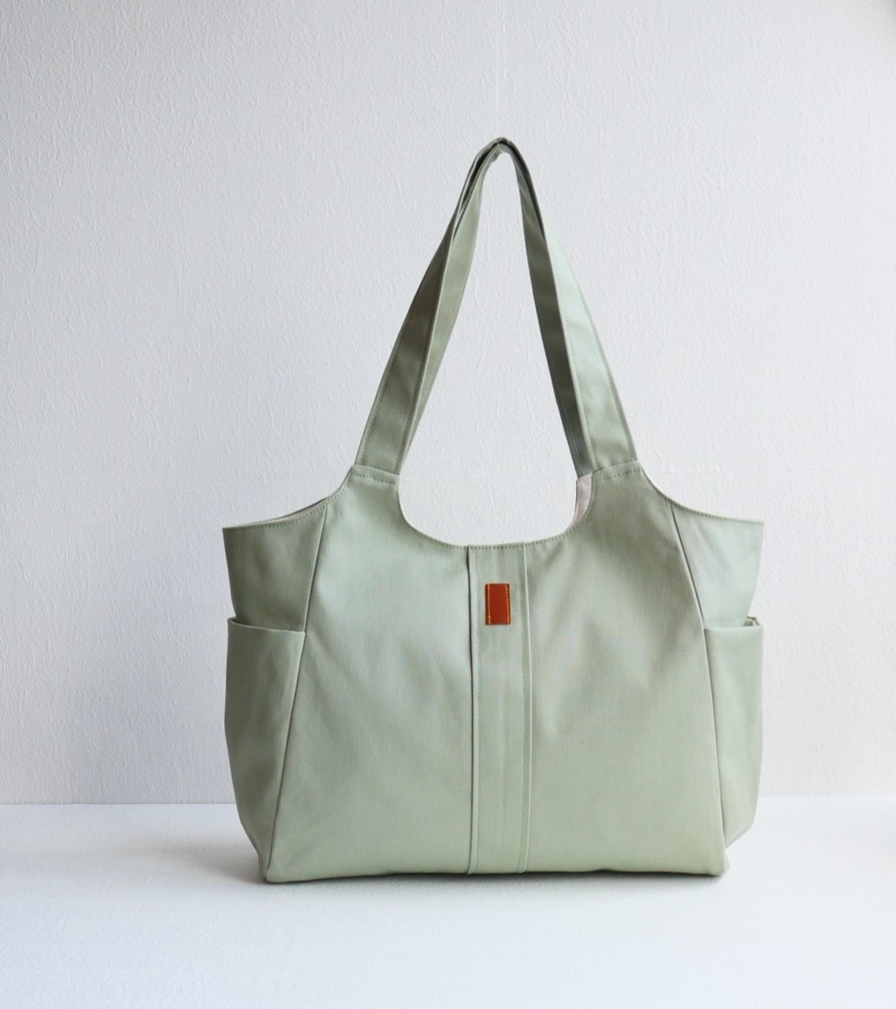 マチ巾選べる　人気色！すっきりトート＊ミント、セージ色の11号帆布のA4も入るポケットたくさん軽いバッグ