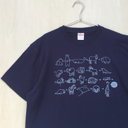 ☆送料無料☆定番Ｔシャツ「動物しりとり！」ネイビー 1枚目の画像