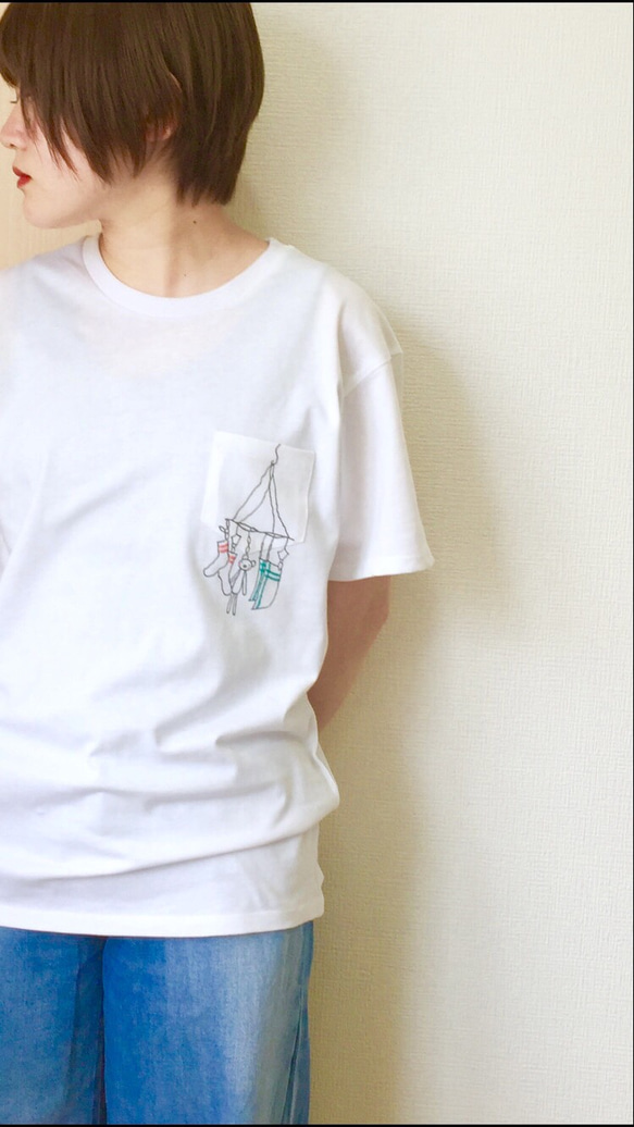 ☆Ｌサイズ１点限り☆ ゆったり着られるポケットTシャツ「洗濯干し」 3枚目の画像