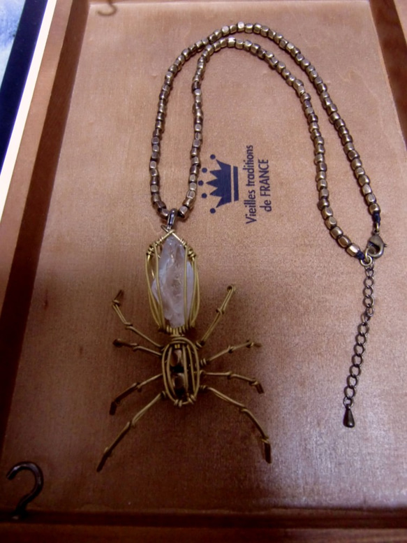 蜘蛛 -真鍮ネックレス- 1枚目の画像